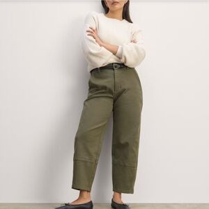 Everlane utility barrel pant, size 6t (28 inch inseam) in pewter green